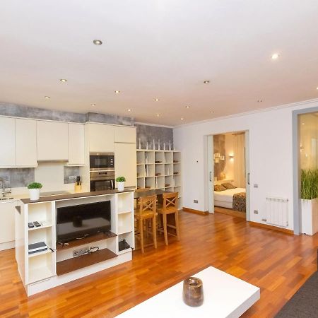 Apartment Centro- Passeig De Gracia - Casa Batllo By Interhome Barcelona Kültér fotó